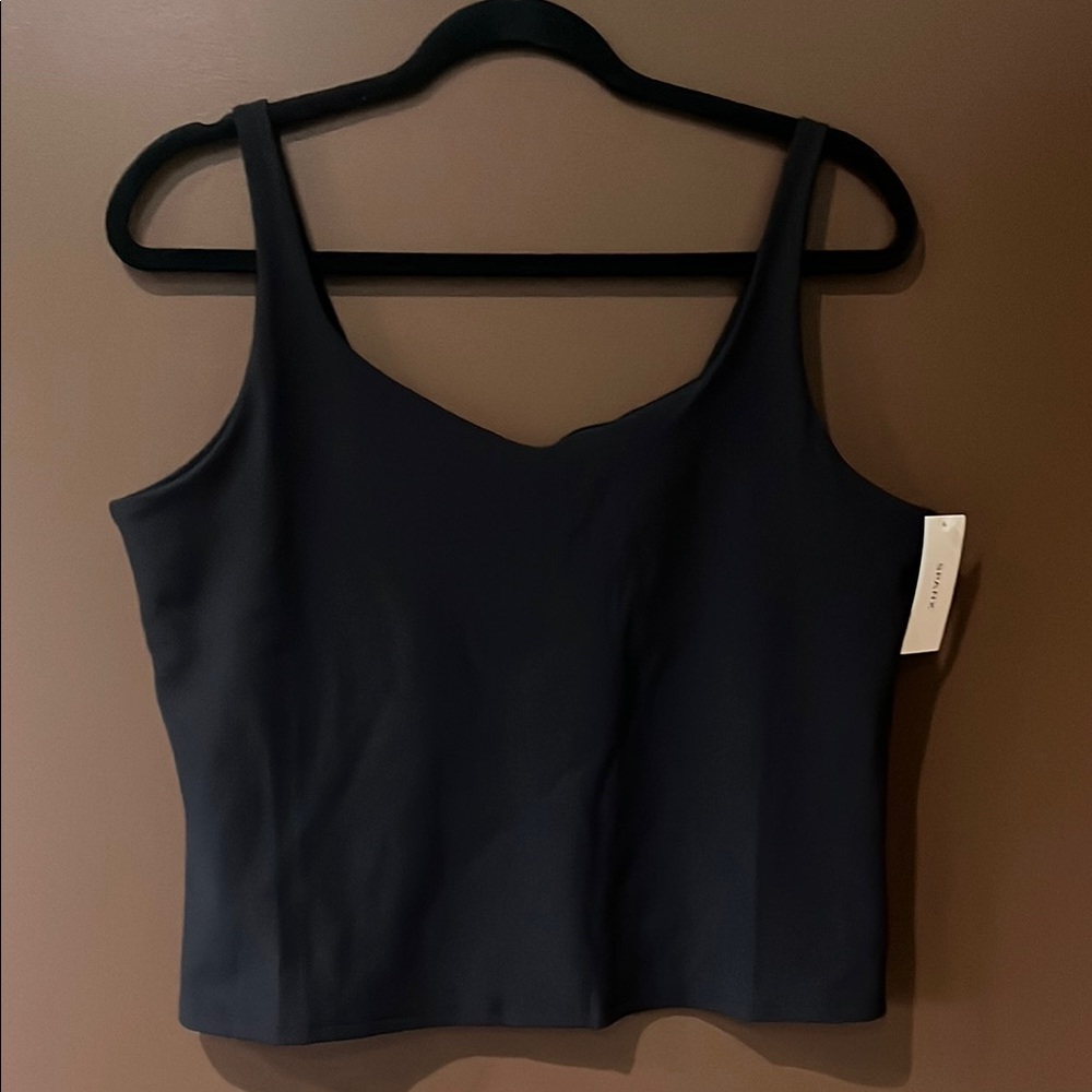 NWT SPANX SPANXshape Get Moving
Contour Rib Shelf Tank